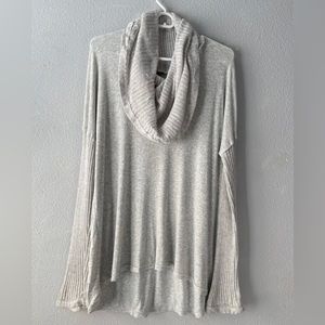 Bordeaux | Women's Light Gray Long Sleeve Tunic Cowl Neck Top Size S